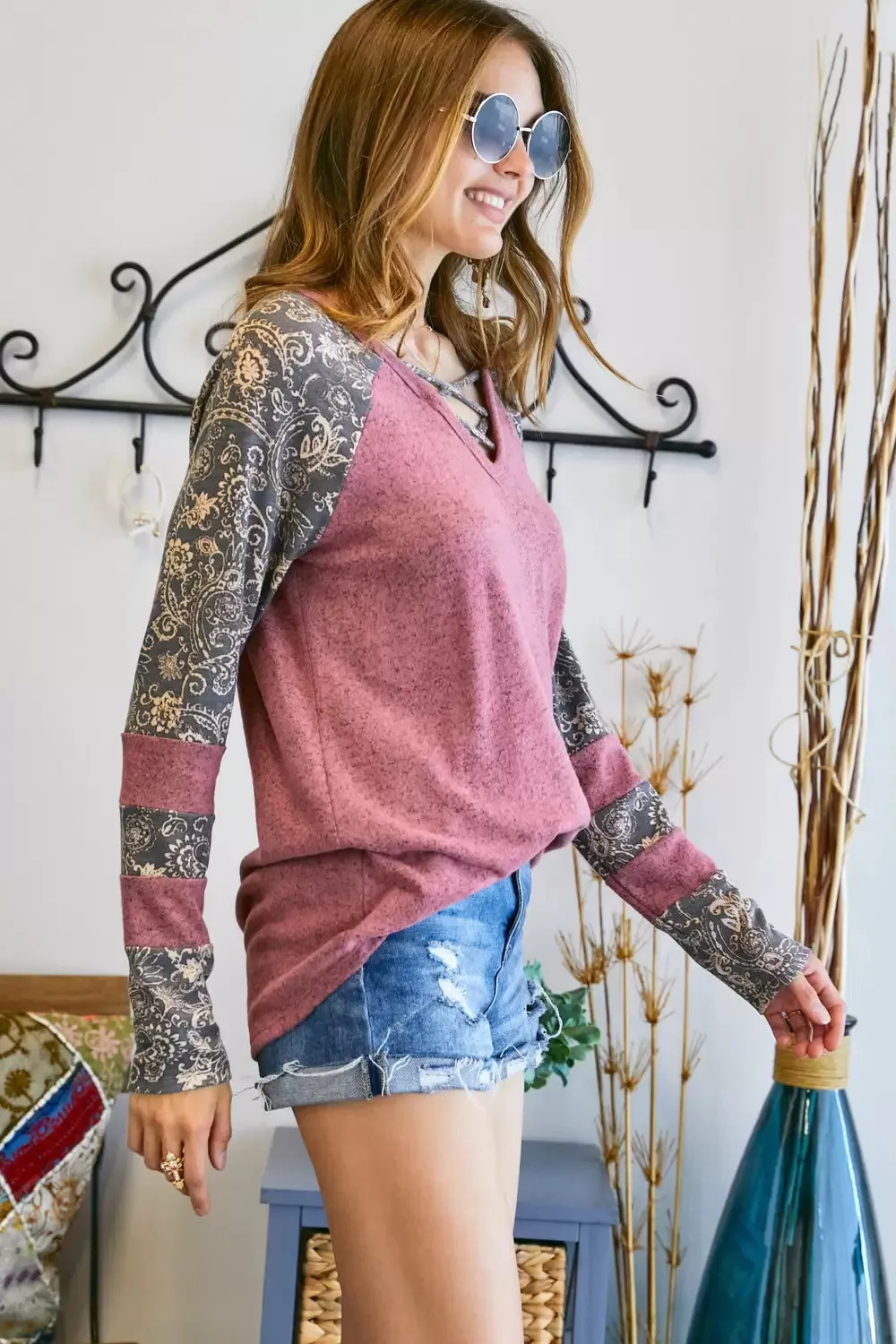 Adora Lattice V Neck Paisley Print Contrast Top In Rubber