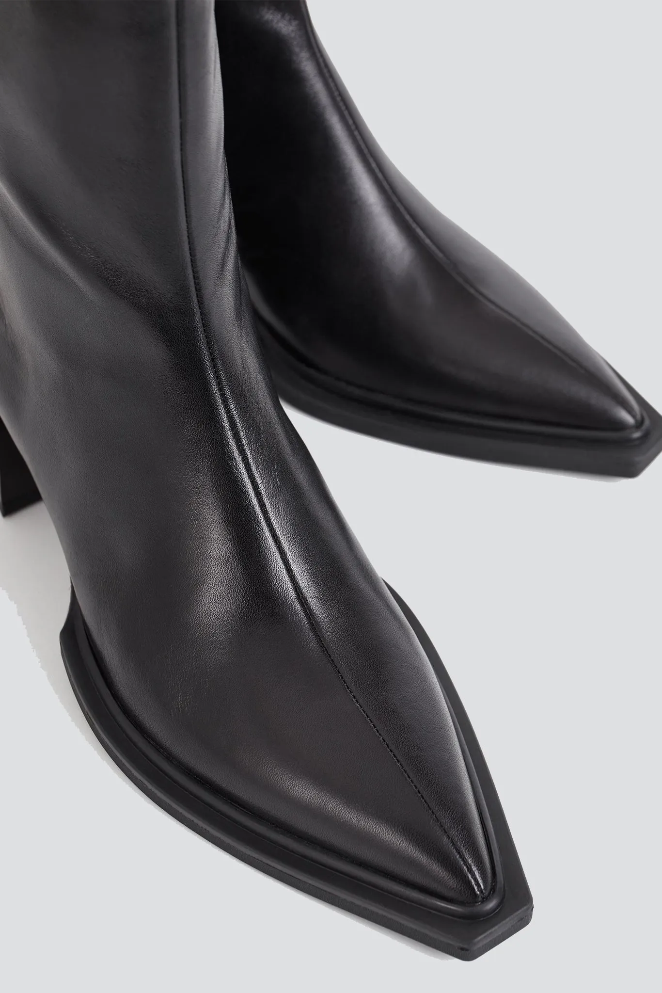 Black Vivian Boot