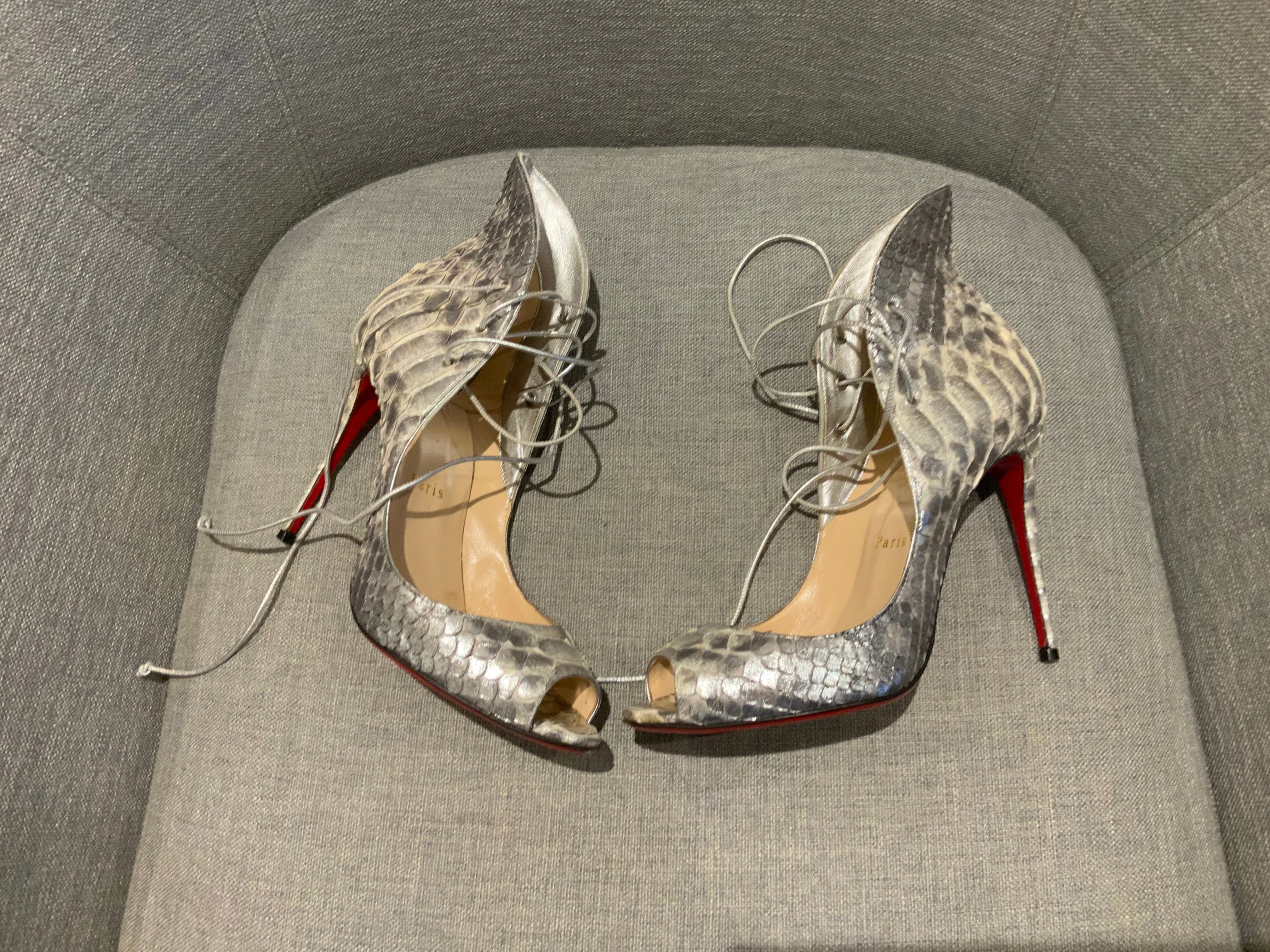 Christian Louboutin Python Megavamp 100 Pumps Heels Size 36.5 ladies