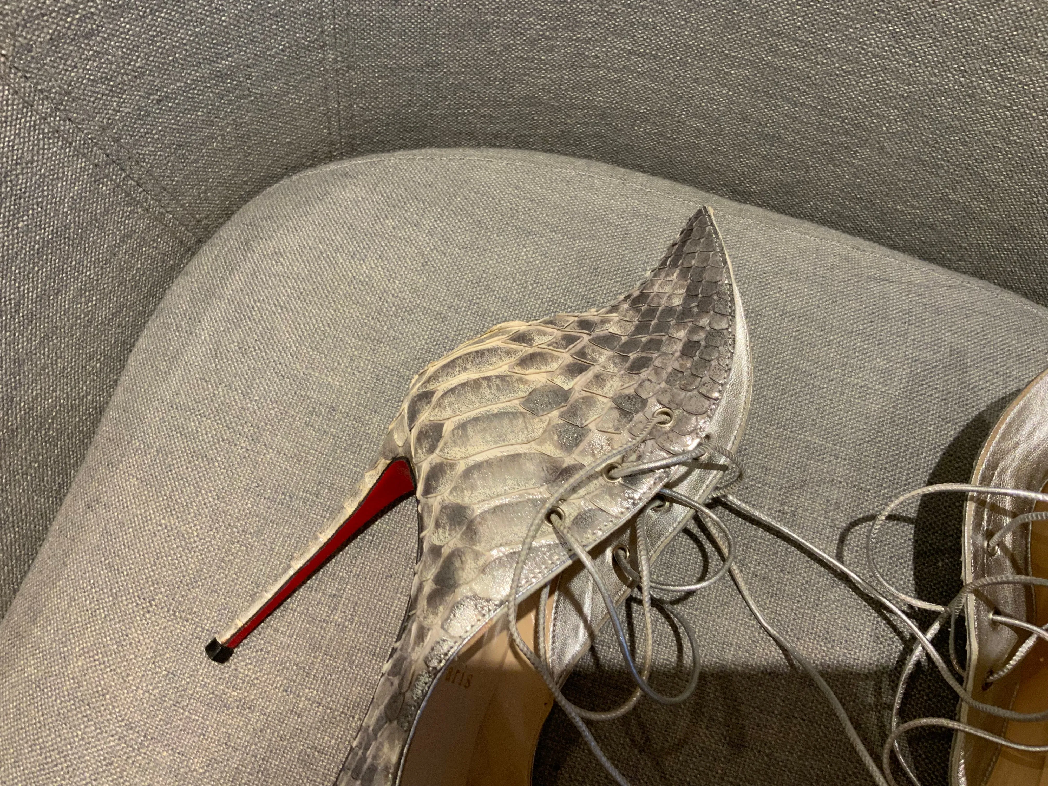 Christian Louboutin Python Megavamp 100 Pumps Heels Size 36.5 ladies
