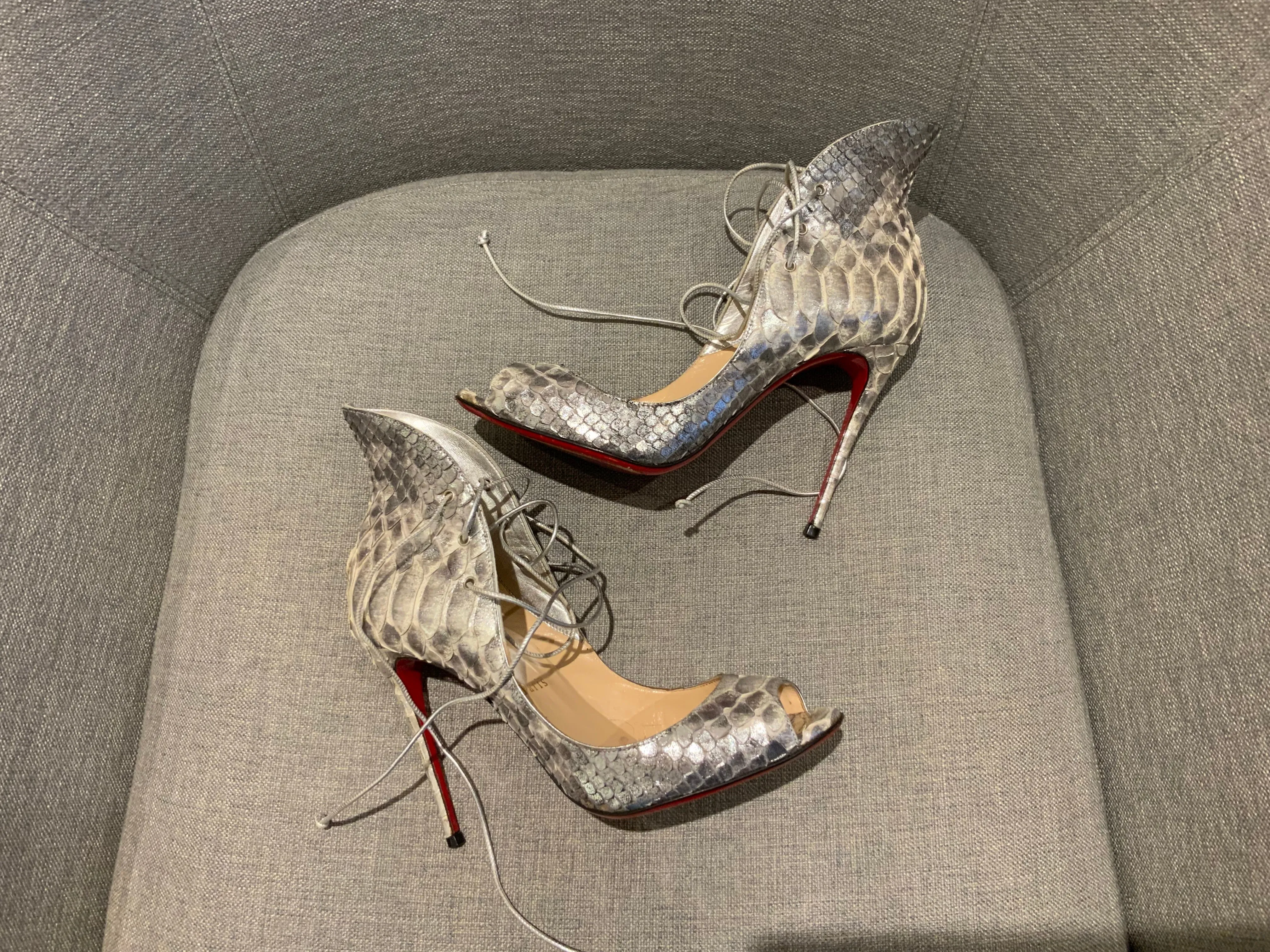 Christian Louboutin Python Megavamp 100 Pumps Heels Size 36.5 ladies