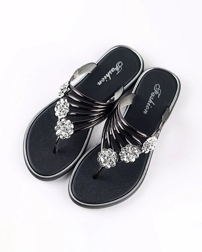 Fashionable floral rhinestone flip-flops