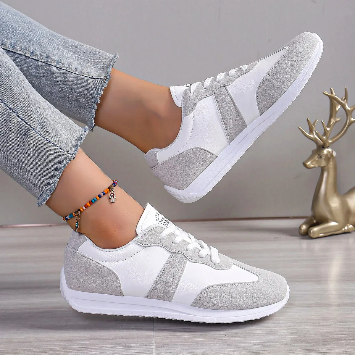 Lightweight Casual Sneakers For Women Fashion Flat Heels Lace Up Walking Shoes Woman Comfortable Soft Sole Sports Flats Trainers