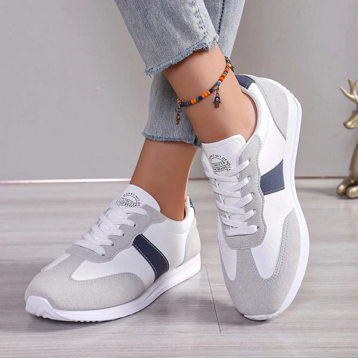 Lightweight Casual Sneakers For Women Fashion Flat Heels Lace Up Walking Shoes Woman Comfortable Soft Sole Sports Flats Trainers
