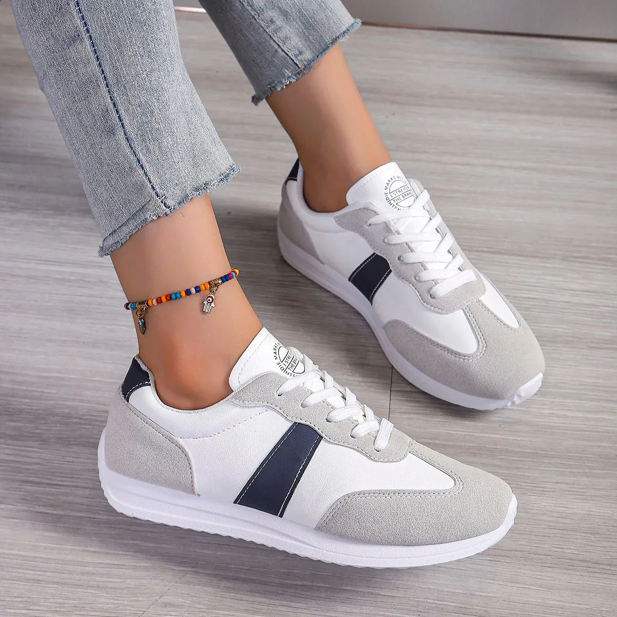 Lightweight Casual Sneakers For Women Fashion Flat Heels Lace Up Walking Shoes Woman Comfortable Soft Sole Sports Flats Trainers