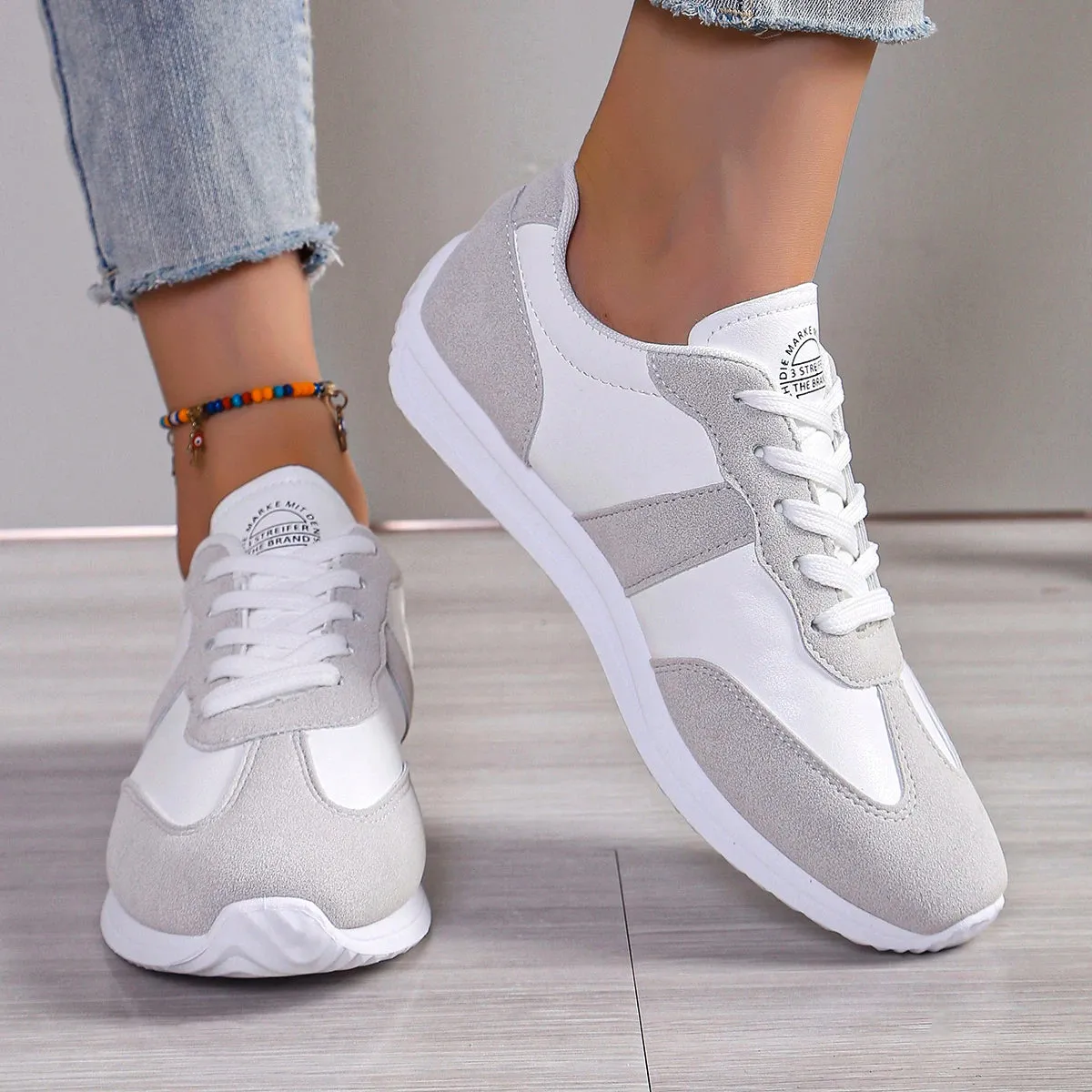 Lightweight Casual Sneakers For Women Fashion Flat Heels Lace Up Walking Shoes Woman Comfortable Soft Sole Sports Flats Trainers