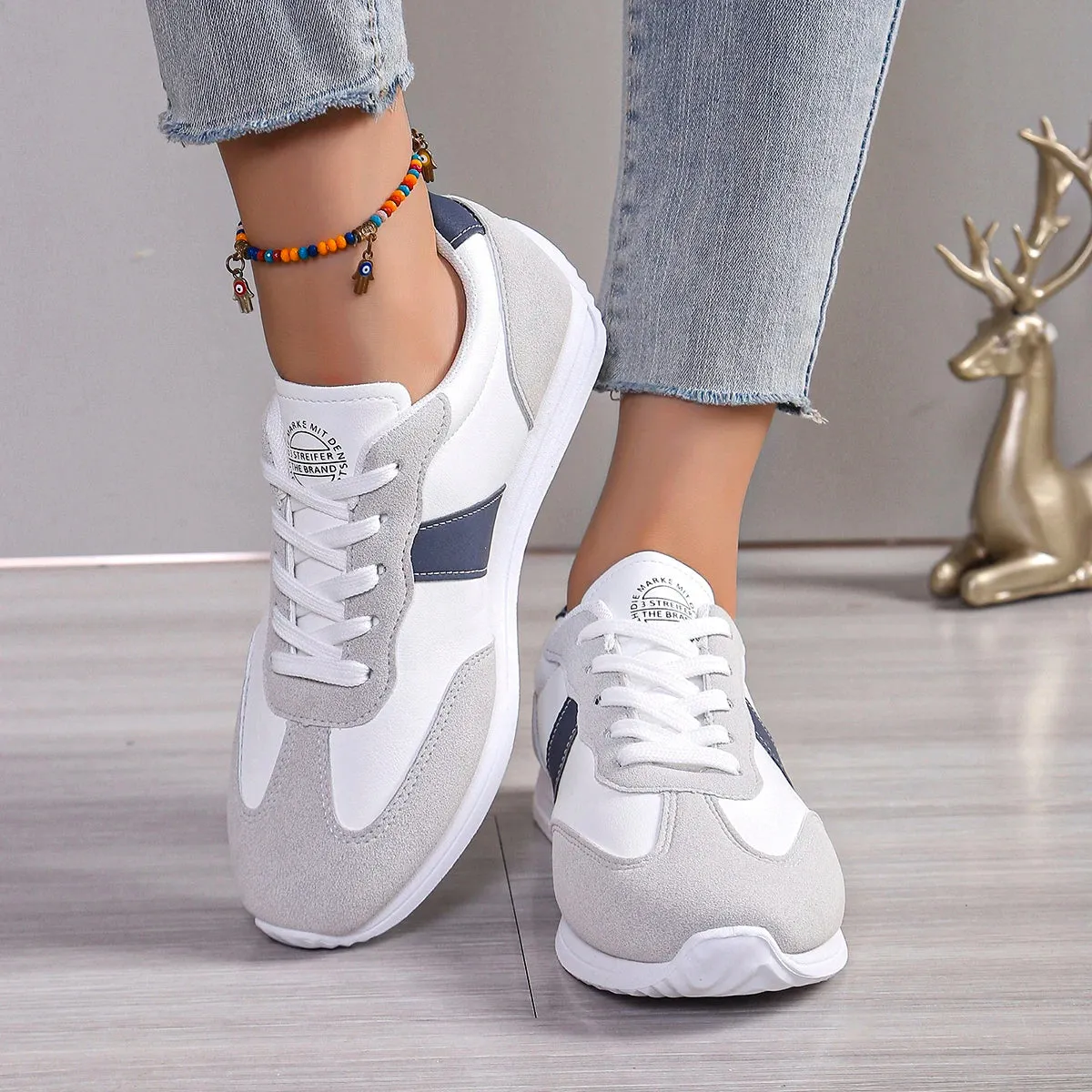 Lightweight Casual Sneakers For Women Fashion Flat Heels Lace Up Walking Shoes Woman Comfortable Soft Sole Sports Flats Trainers
